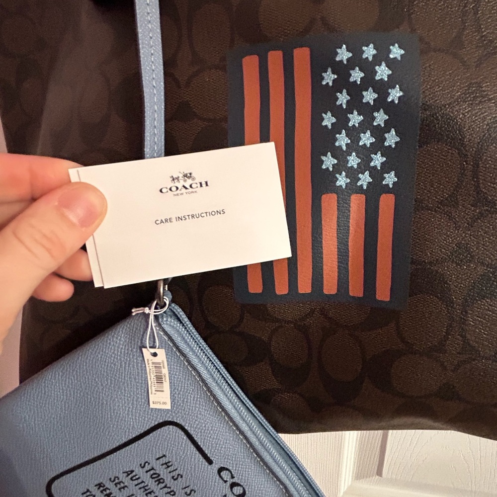 BNWT Coach Bags | Coach Reversible City‎ Tote American Flag Signature w wristlet - Picture 7 of 9